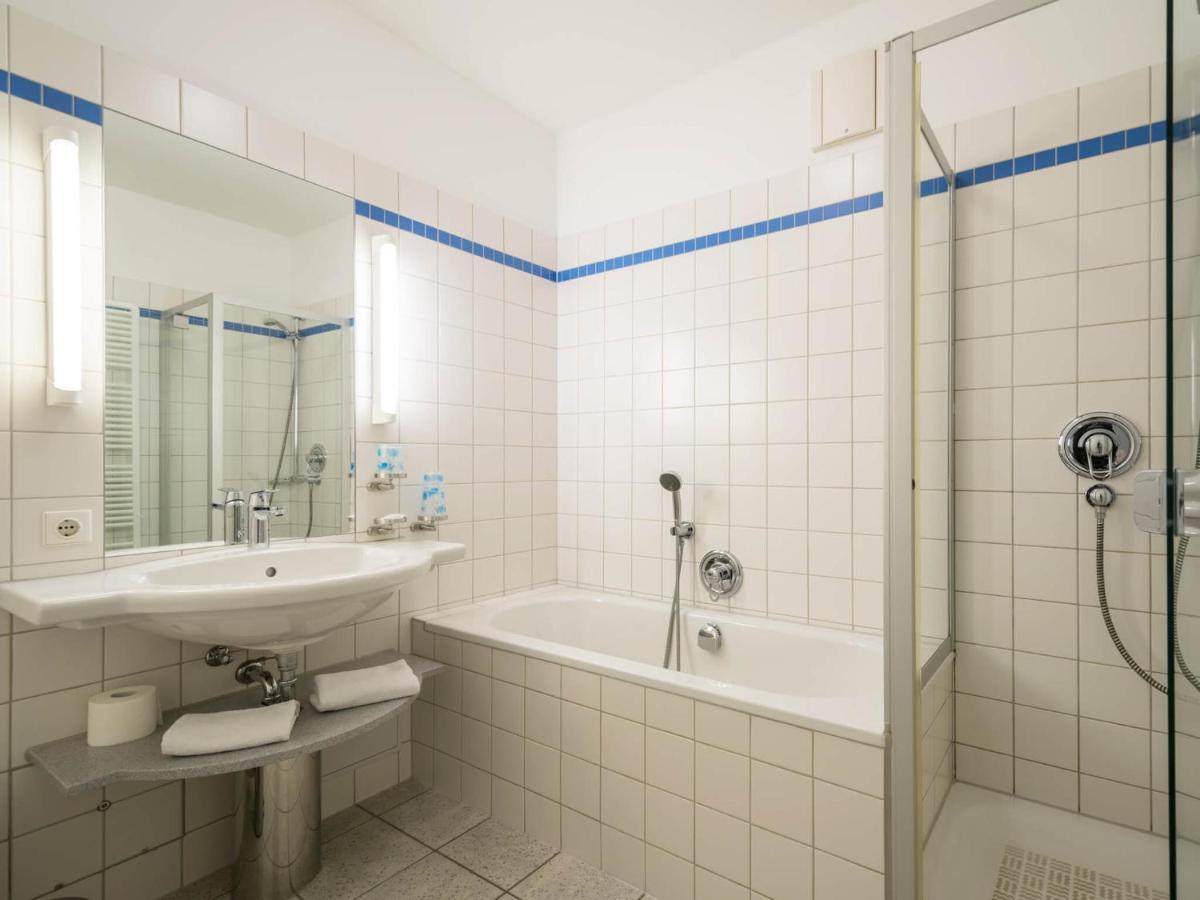 Kaiservillen Heringsdorf - Ferienwohnung Mit 1 Schlafzimmer Und Terrasse D102 Exterior photo